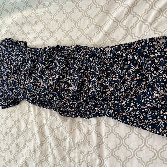 Ingrid and Isabel Maternity Dress - Picture 2 of 2